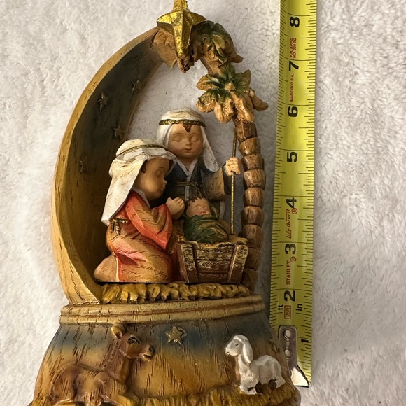 VTG ✝️ Table Top St. Nicholas square, Children’s First Navity Scene - Picture 3 of 7